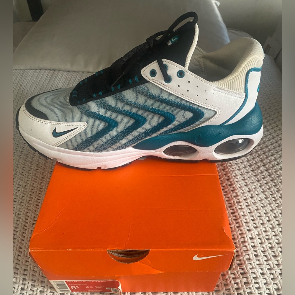 Nike Air Max Sneakers White and Teal